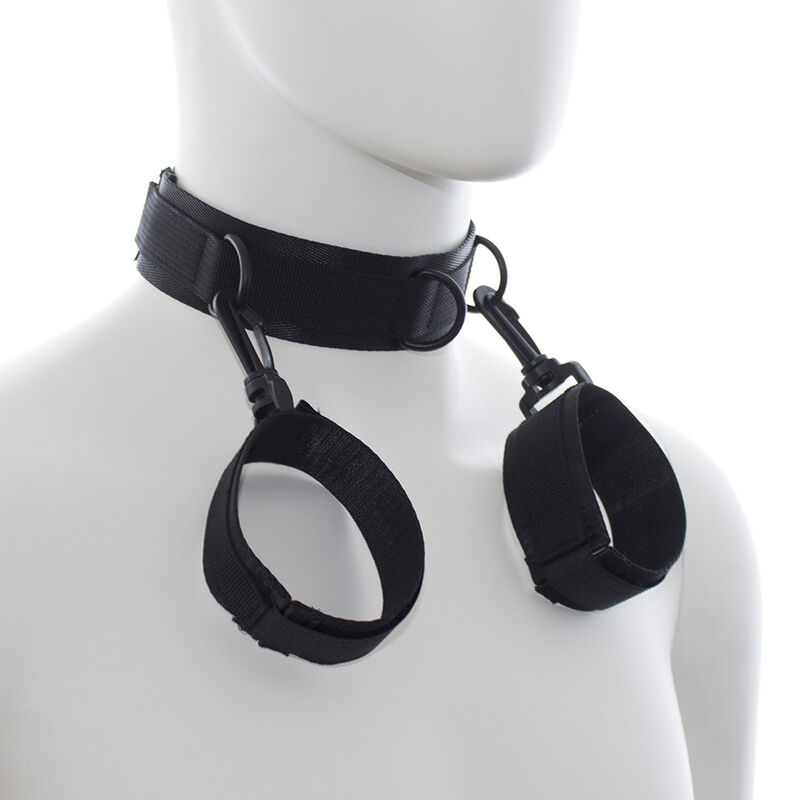 OHMAMA FETISH – NYLON HANDCUFFS AND COLLAR