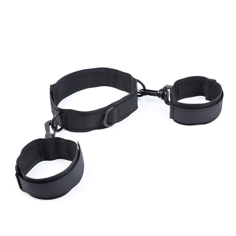 OHMAMA FETISH – NYLON HANDCUFFS AND COLLAR