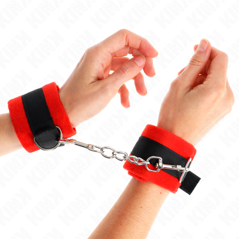 KINK - BEGINNER FUR HAND CUFFS BLACK-RED 30 X 7 CM - Image 4