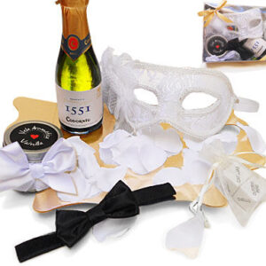 INEDIT – EROTIC KIT WHITE VENETIAN MASK