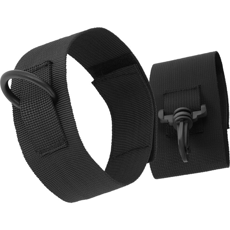 DARKNESS – NYLON HANDCUFFS FOR BEGINNERS