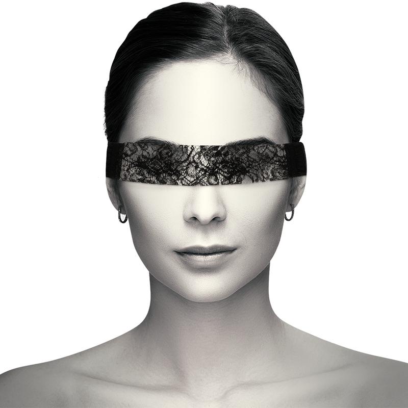 COQUETTE CHIC DESIRE – LACE MASK BLACK